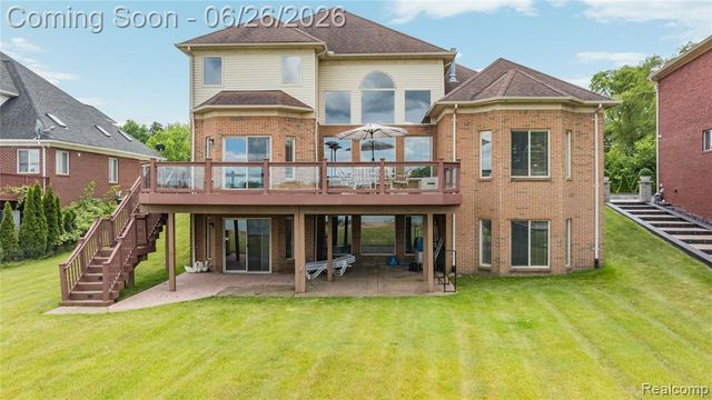2651 Erma Drive, Utica, MI 48317
