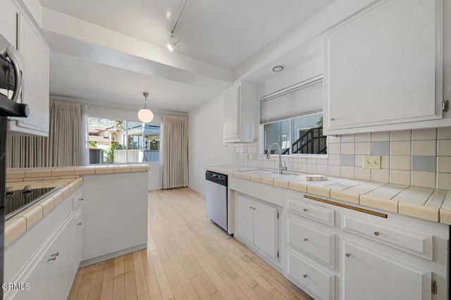 389 Cliff Drive 1, Pasadena, CA 91107