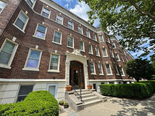 1645 Commonwealth Ave 1, Boston, MA 02135