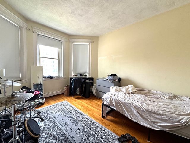 1645 Commonwealth Ave 1, Boston, MA 02135
