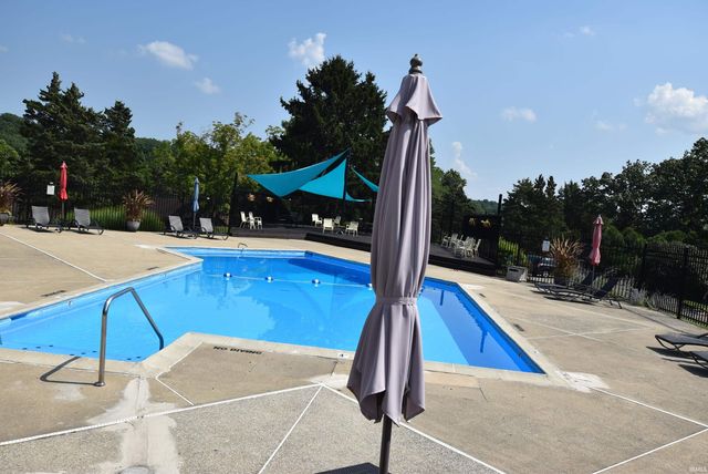 9479 S Pointe Lasalles Drive, Bloomington, IN 47401