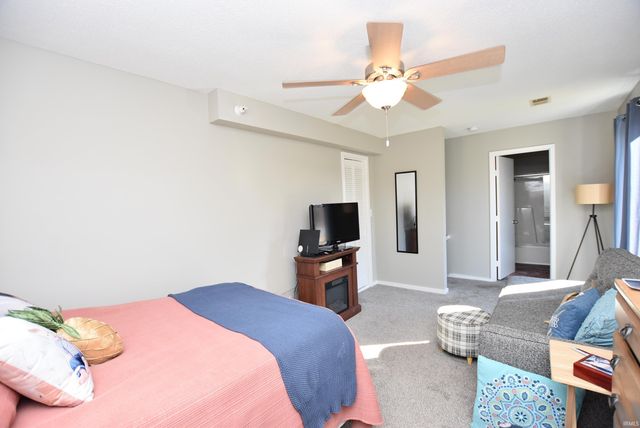 9479 S Pointe Lasalles Drive, Bloomington, IN 47401