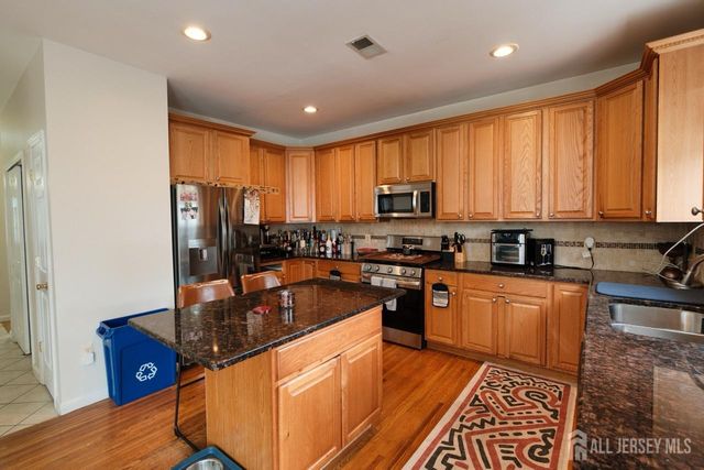 431 E 7th Street, Plainfield, NJ 07060