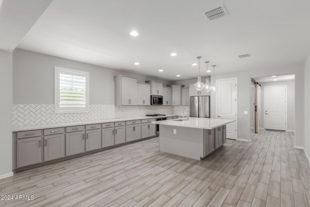 2718 S Gordon, Mesa, AZ 85209