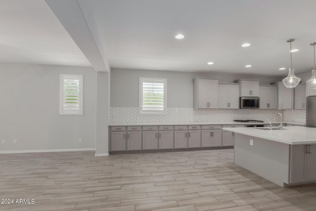 2718 S Gordon, Mesa, AZ 85209