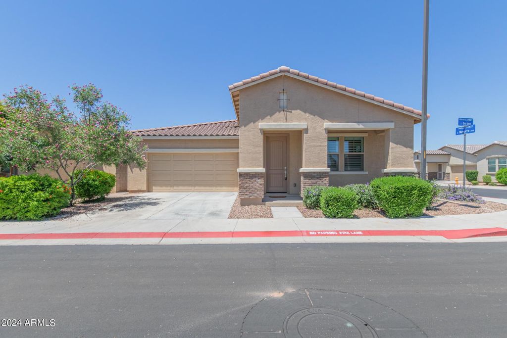 2718 S Gordon, Mesa, AZ 85209