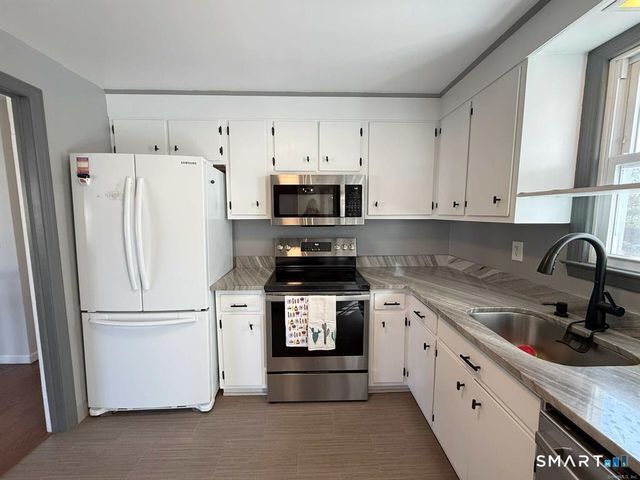 77 Valley View Road, Norwalk, CT 06851