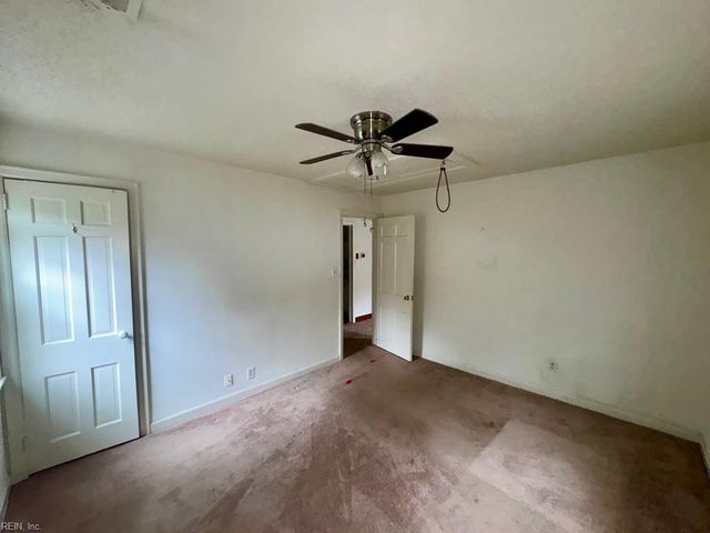 13 N Colin DR, Portsmouth, VA 23701