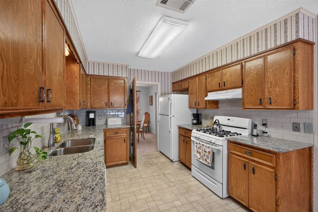 3302 Pine Haven Lane, Haughton, LA 71037