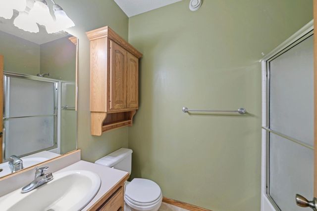 9719 Hillside Trail S, Cottage Grove, MN 55016