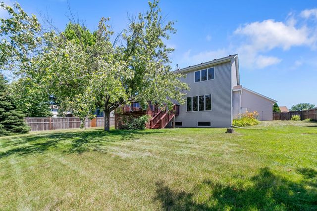 9719 Hillside Trail S, Cottage Grove, MN 55016