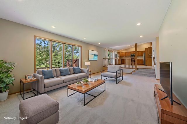 9719 Hillside Trail S, Cottage Grove, MN 55016