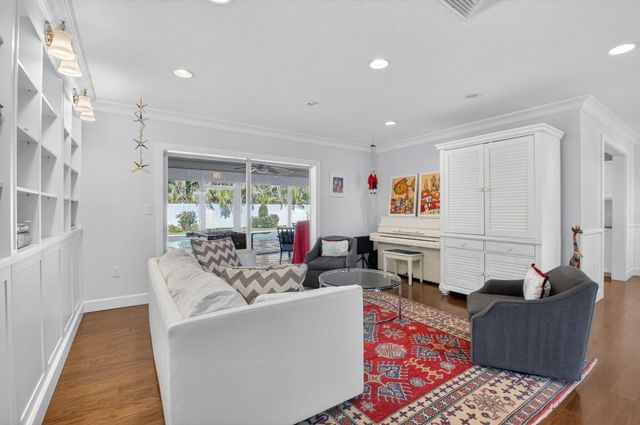 1010 SW 2nd Street, Boca Raton, FL 33486