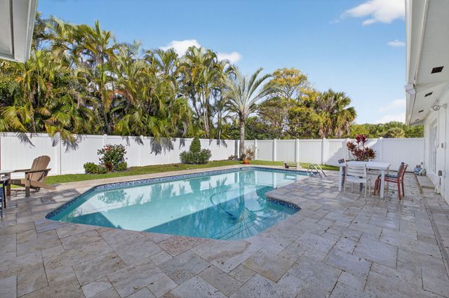 1010 SW 2nd Street, Boca Raton, FL 33486