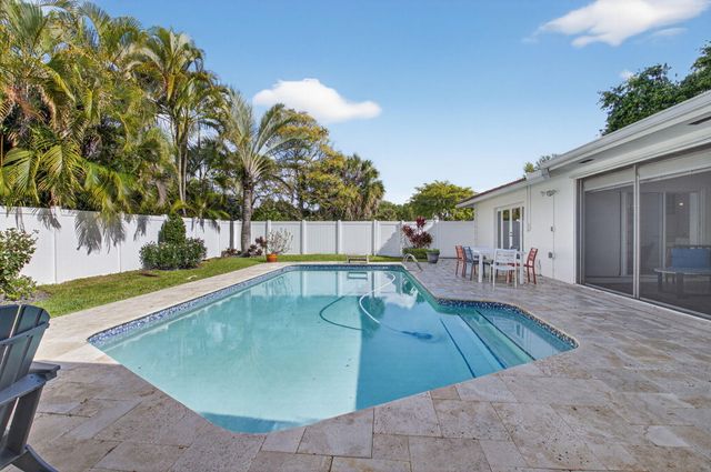 1010 SW 2nd Street, Boca Raton, FL 33486