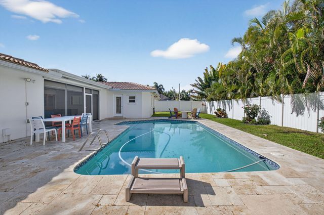 1010 SW 2nd Street, Boca Raton, FL 33486