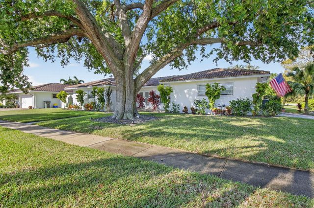 1010 SW 2nd Street, Boca Raton, FL 33486