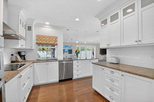 1010 SW 2nd Street, Boca Raton, FL 33486