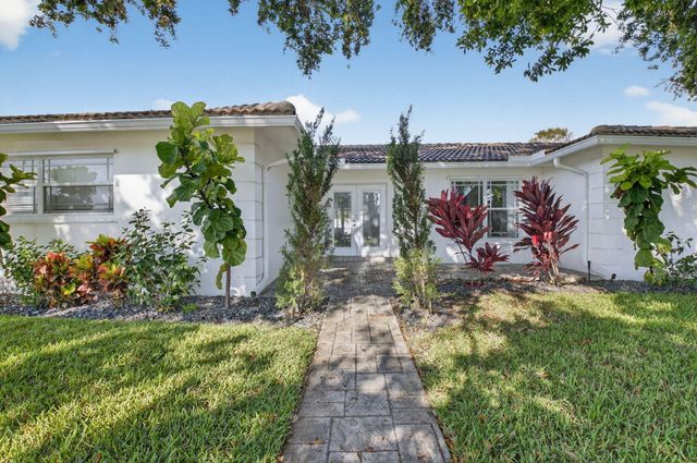 1010 SW 2nd Street, Boca Raton, FL 33486