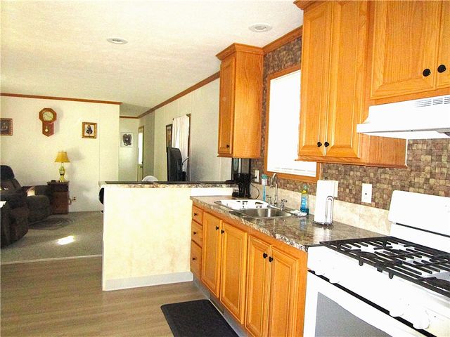 40 Leisure Way, Coventry, RI 02816