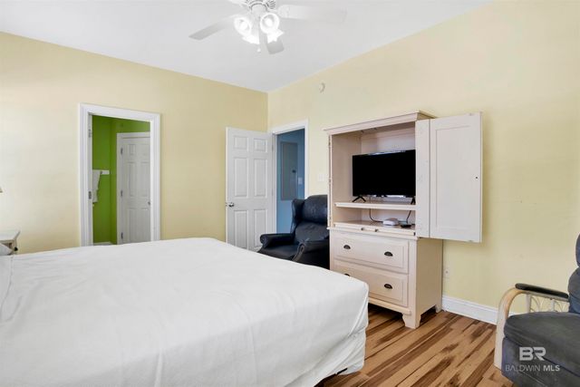 4560 State Highway 180 B & C, Gulf Shores, AL 36542