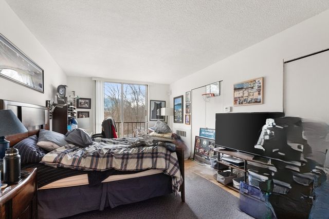 99 Pond Ave 417, Brookline, MA 02445