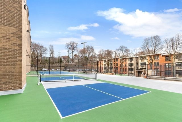 99 Pond Ave 417, Brookline, MA 02445