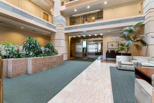 99 Pond Ave 417, Brookline, MA 02445