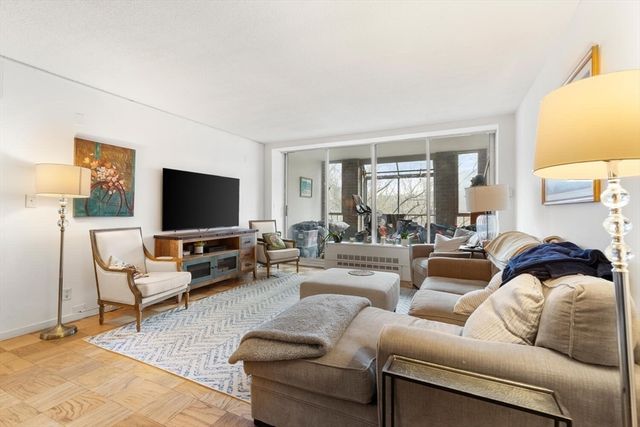 99 Pond Ave 417, Brookline, MA 02445