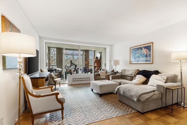 99 Pond Ave 417, Brookline, MA 02445