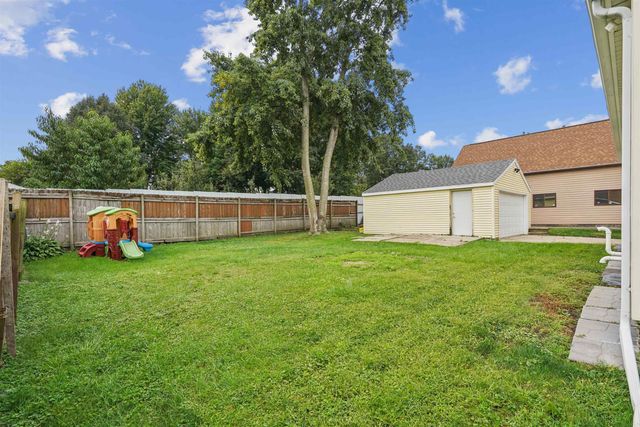 1746 E Mitchell Avenue, Waterloo, IA 50702