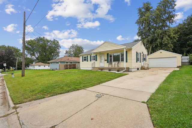 1746 E Mitchell Avenue, Waterloo, IA 50702