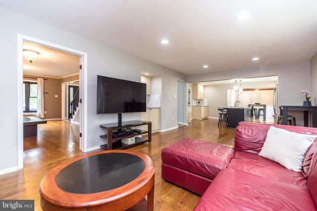 1608 BRITTANY DR, Ambler, PA 19002