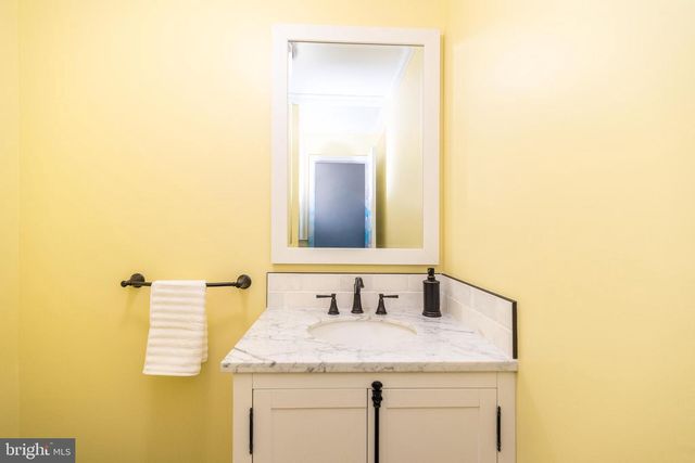 1608 BRITTANY DR, Ambler, PA 19002