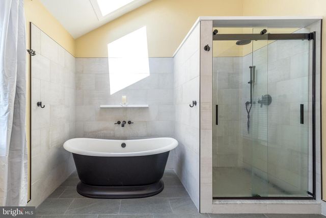 1608 BRITTANY DR, Ambler, PA 19002