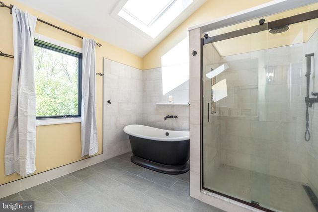 1608 BRITTANY DR, Ambler, PA 19002