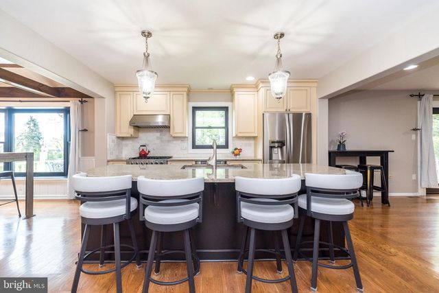 1608 BRITTANY DR, Ambler, PA 19002