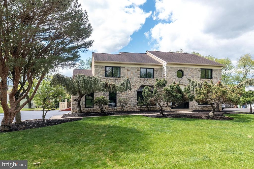 1608 BRITTANY DR, Ambler, PA 19002