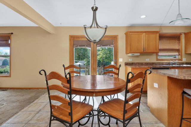 713 Clifford Drive, Minooka, IL 60447