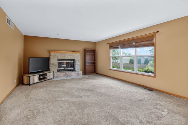 713 Clifford Drive, Minooka, IL 60447
