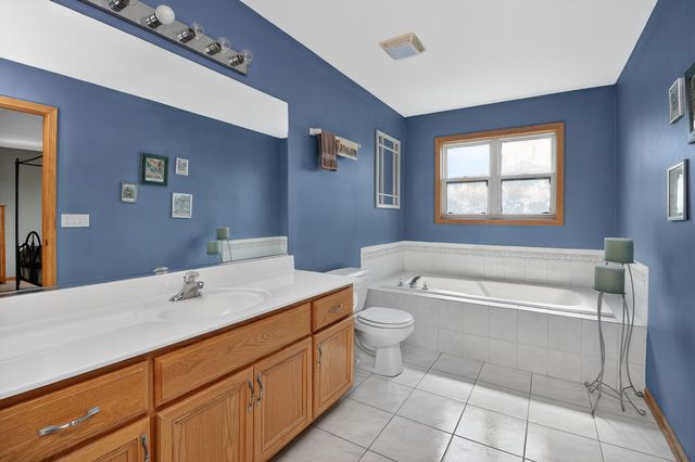 713 Clifford Drive, Minooka, IL 60447