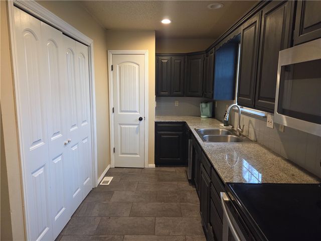 465 Greene Street, Pea Ridge, AR 72751