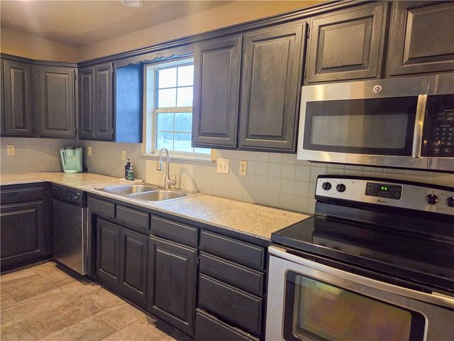 465 Greene Street, Pea Ridge, AR 72751