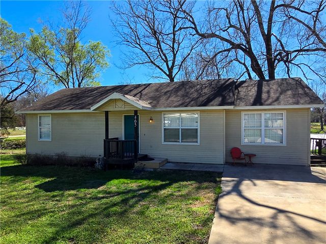 465 Greene Street, Pea Ridge, AR 72751