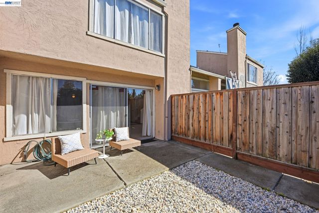 27773 Pistachio Ct, Hayward, CA 94544