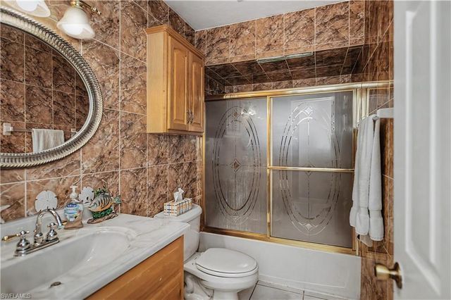242 SW 45th TER, Cape Coral, FL 33914