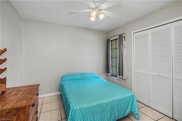 242 SW 45th TER, Cape Coral, FL 33914