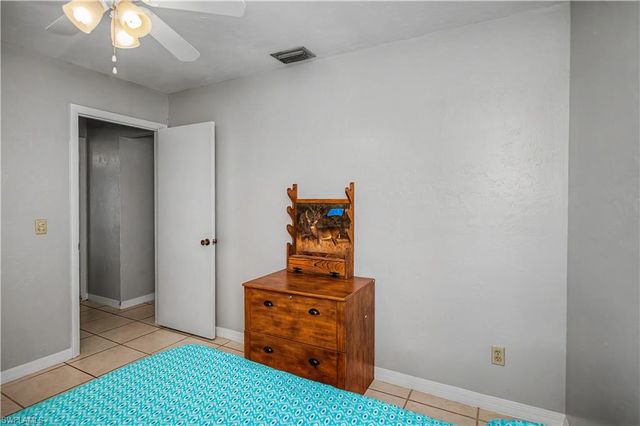 242 SW 45th TER, Cape Coral, FL 33914