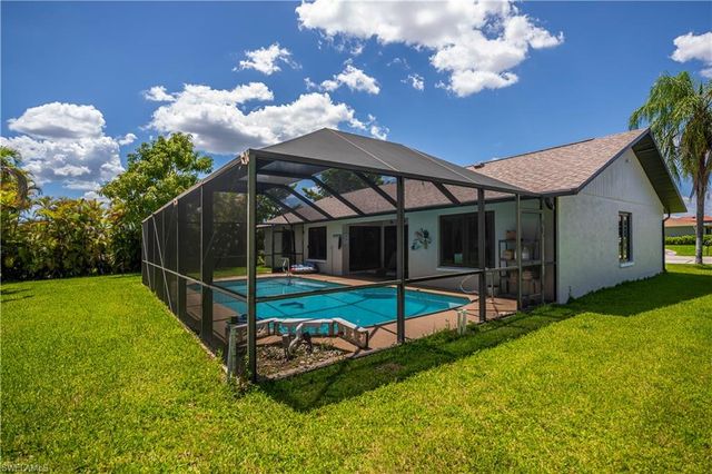 242 SW 45th TER, Cape Coral, FL 33914