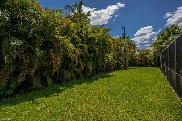 242 SW 45th TER, Cape Coral, FL 33914